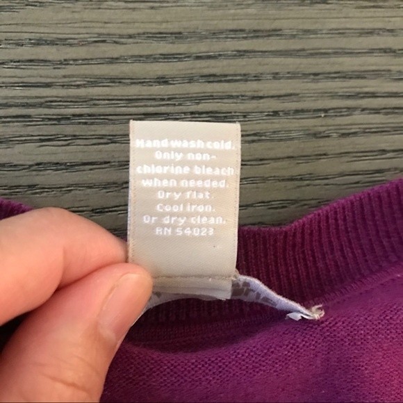 Banana Republic Extra Fine Merino Wool Button Down Fuchsia Cardigan - XS - Picture 7 of 9